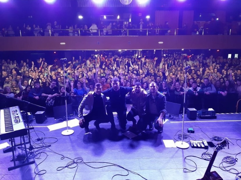 grupo versiones en fiestas de pueblo